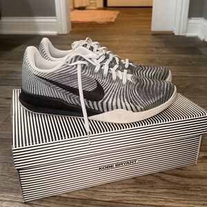 Kobe Mentality 2s Wolf grey